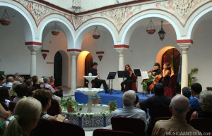 El Trío L´Unisono llena hoy de música el Ayuntamiento de Guadaira