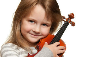 Comprobado, los niños que tocan un instrumento mejoran la coordinación